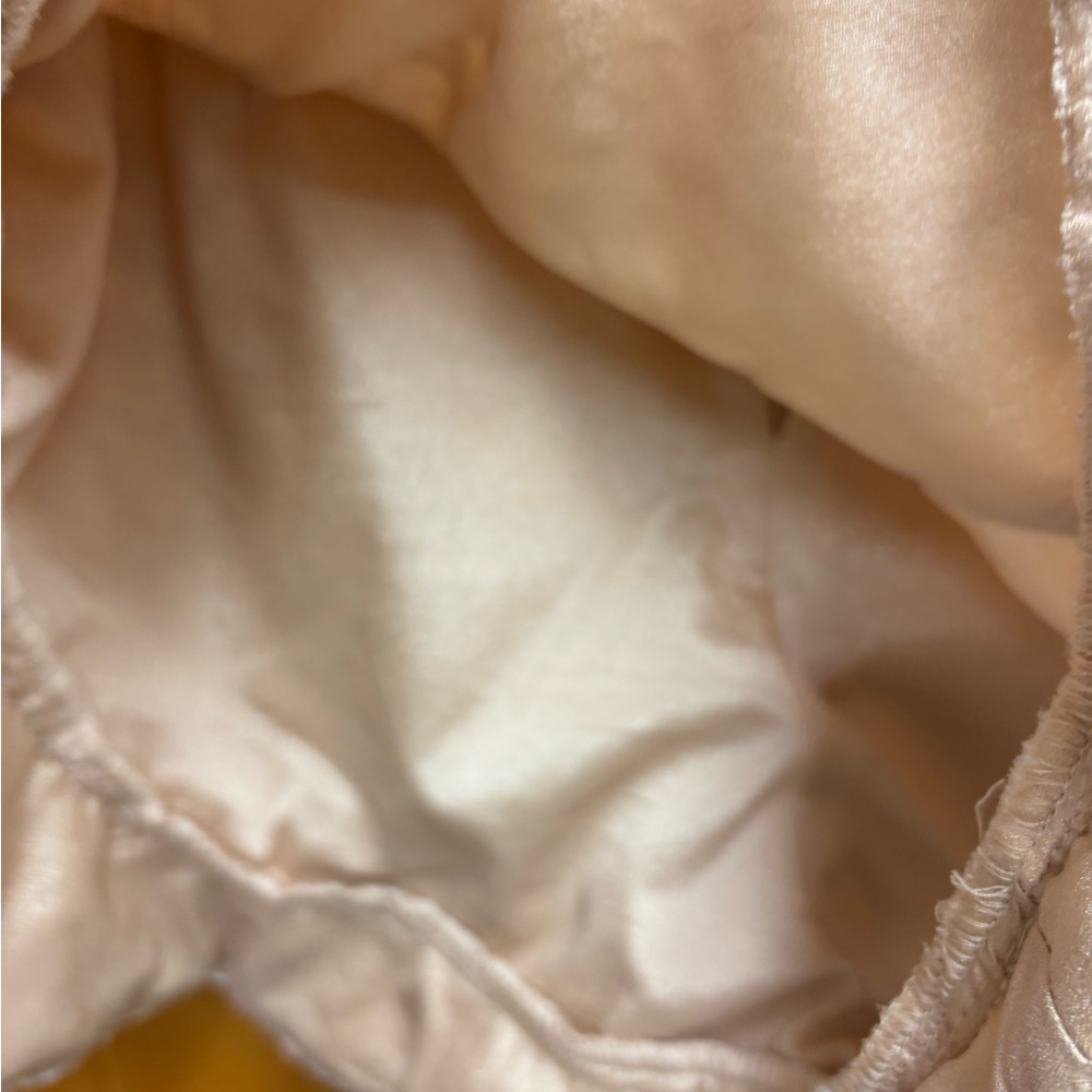 DO+BE Cream and White Lace Shorts and Top set - Picture 9 of 13